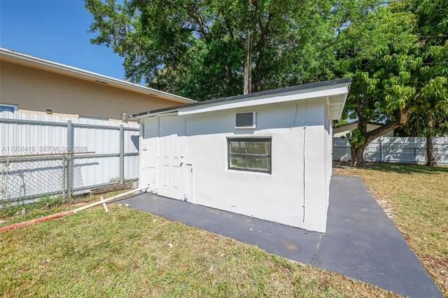 $1,100 | Grapeland Heights Estates, Miami, FL 33125