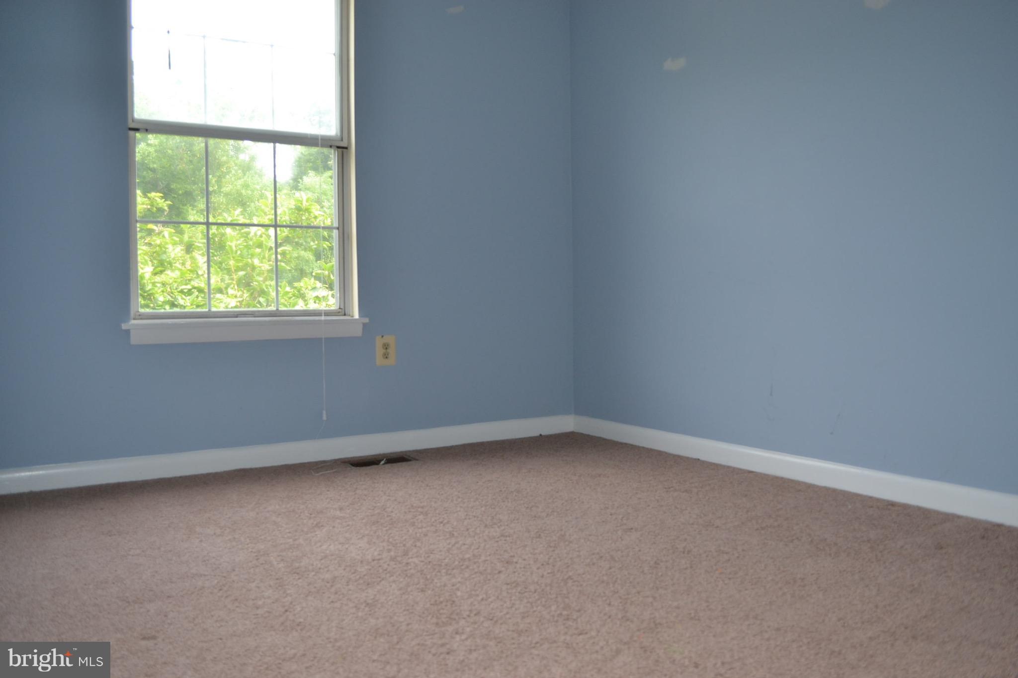 15238 Cloverdale Road Woodbridge, VA 22193 - Photo 17 of 19