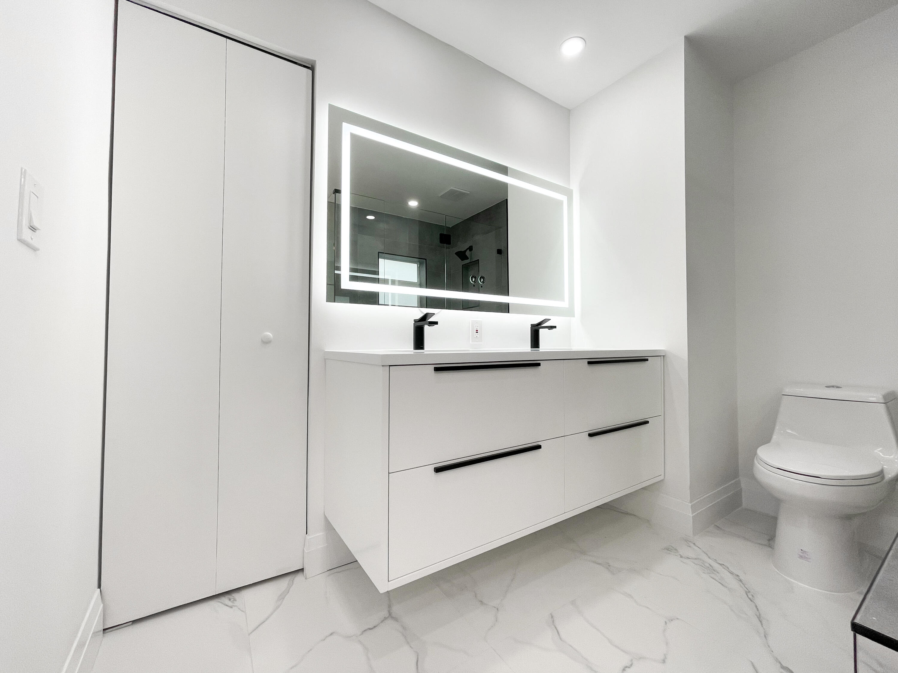 19446 Colorado Circle Boca Raton, FL 33434 - Photo 39 of 45 Master Bathroom