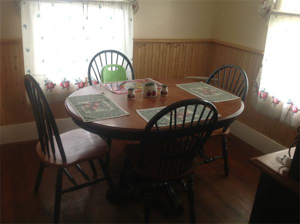 605 State Road Dartmouth, MA 02747 - Photo 5 of 8 a view of a table and chairs in patio