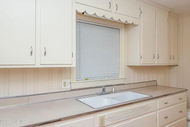 $219,000 | 100 South Pineview Avenue, Goldsboro, NC 27530