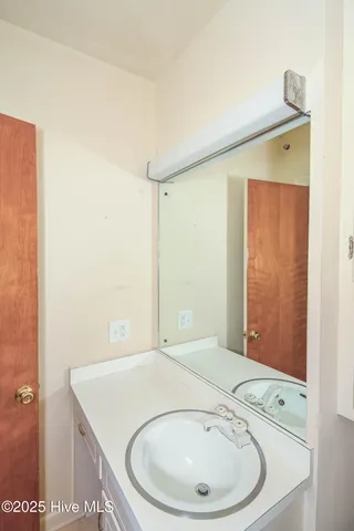 $219,000 | 100 South Pineview Avenue, Goldsboro, NC 27530