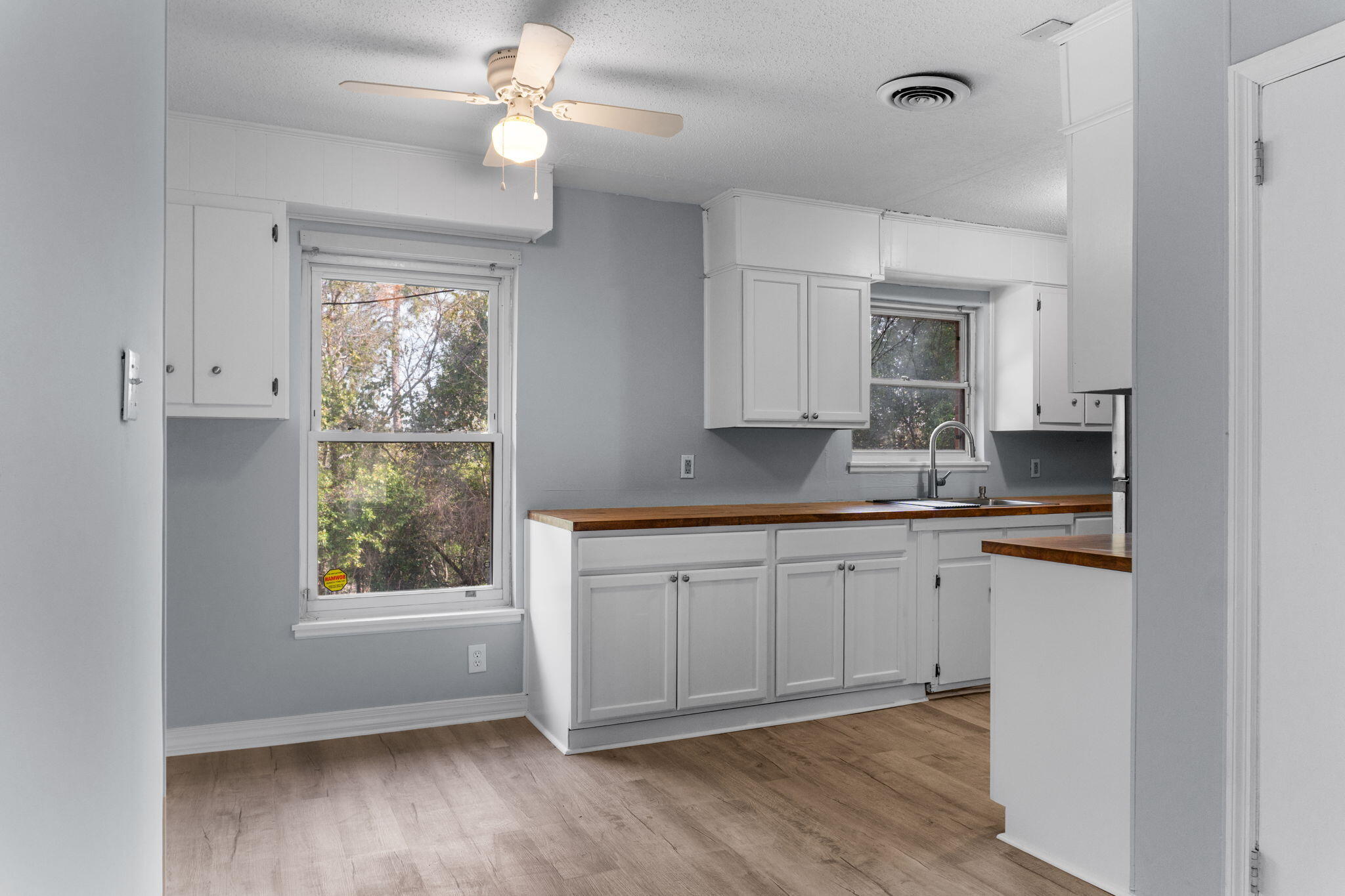 3015 Thomas Lane Augusta, GA 30906 - Photo 4 of 25 10-web-or-mls-DSC06819