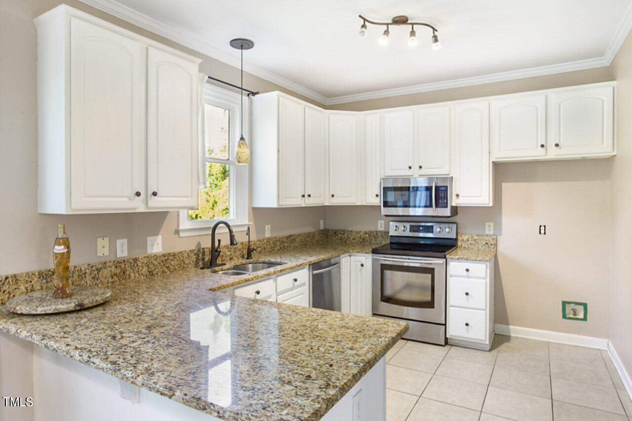1009 Transom Court Raleigh, NC 27603 - Photo 2 of 22 Kitchen