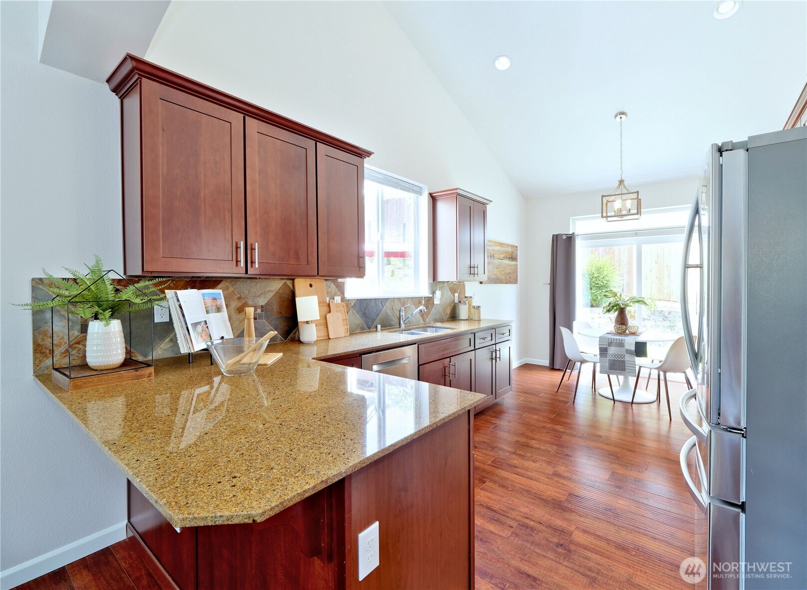 1808 Pierce Avenue Northeast Renton, WA 98056 - Photo 12 of 32