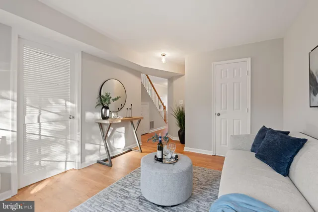 $995,000 | 3110 9th Road North, Arlington, VA 22201