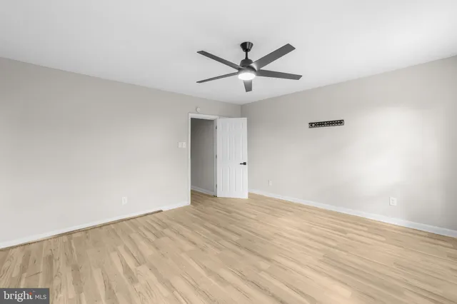 $329,000 | 3320 West 3rd Street, Marcus Hook, PA 19061