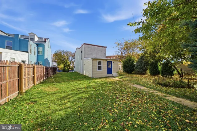 $329,000 | 3320 West 3rd Street, Marcus Hook, PA 19061