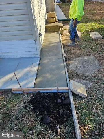 $329,000 | 3320 West 3rd Street, Marcus Hook, PA 19061