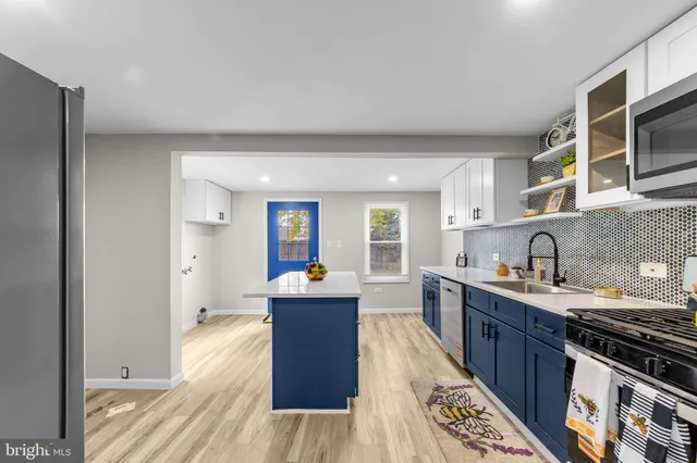 $329,000 | 3320 West 3rd Street, Marcus Hook, PA 19061