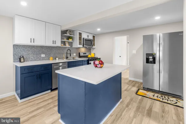 $329,000 | 3320 West 3rd Street, Marcus Hook, PA 19061