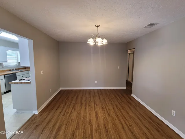 $1,950 | 1425 South Gay Avenue, Panama City, FL 32404