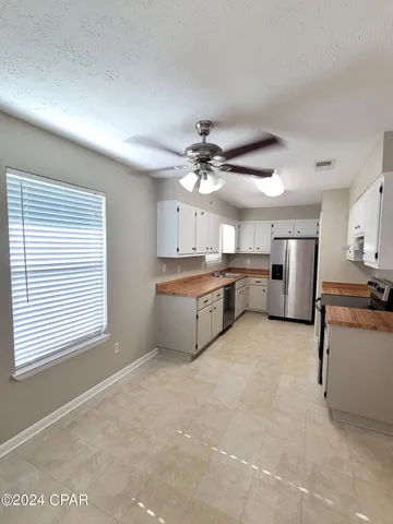 $1,950 | 1425 South Gay Avenue, Panama City, FL 32404