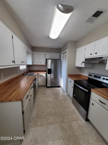 $1,950 | 1425 South Gay Avenue, Panama City, FL 32404