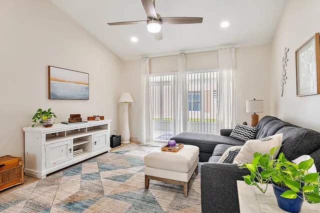 $290,000 | 381 Northwest Sherry Lane, Port St. Lucie, FL 34986