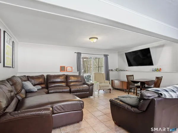 $639,900 | 16 Deepdene Road, Trumbull, CT 06611