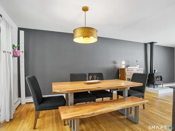 $639,900 | 16 Deepdene Road, Trumbull, CT 06611