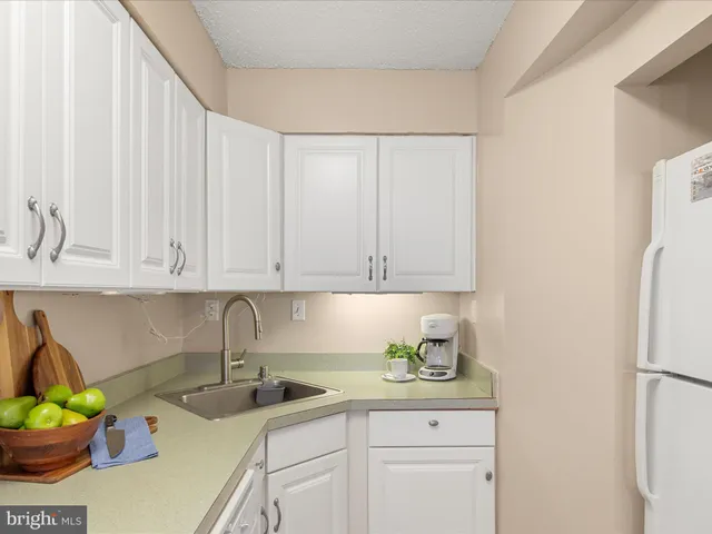 a view of a hallway with elevator