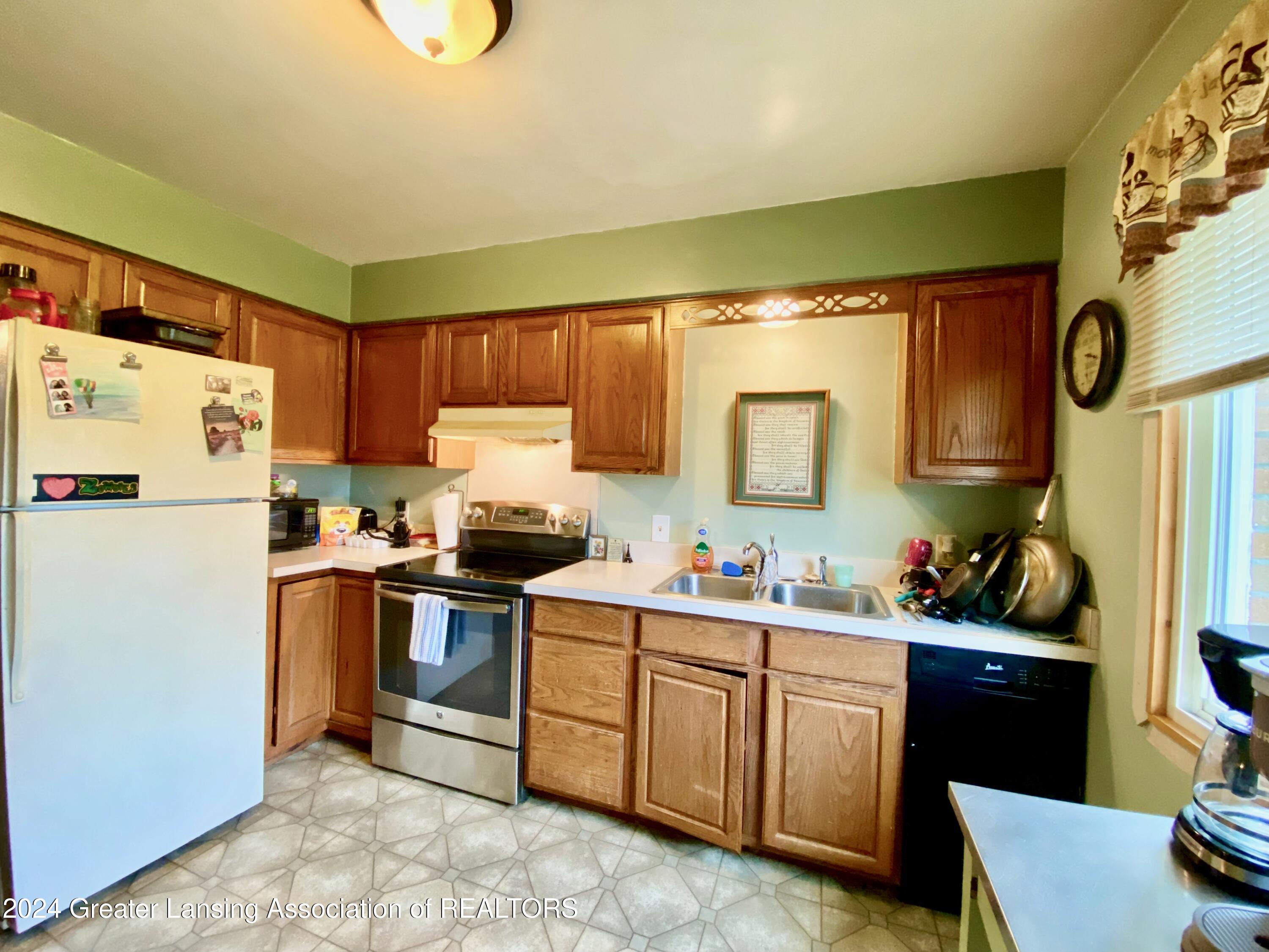 15321 Airport Road Lansing, MI 48906 - Photo 27 of 38 IMG_3991