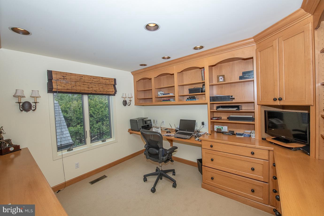 355 Pond View Road Devon, PA 19333 - Photo 22 of 34 2nd Flr Office w/custom built-in desk & storage