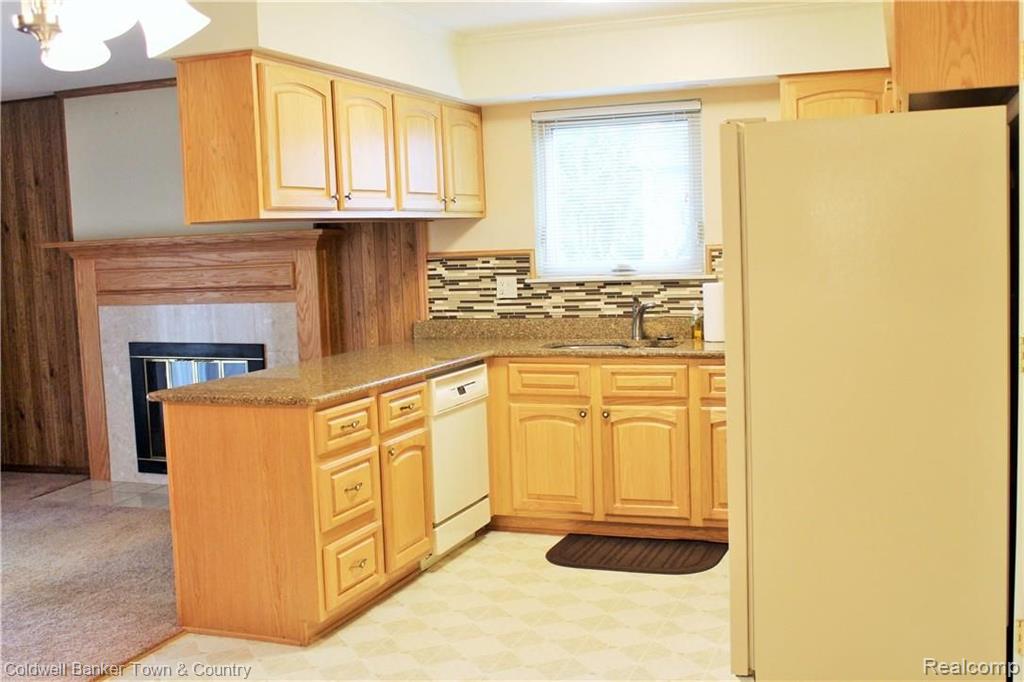 44488 Hanford Road Canton, MI 48187 - Photo 11 of 25