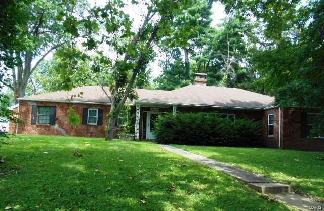 16 Green Acres Road St. Louis, MO 63137 - Photo 1 of 8