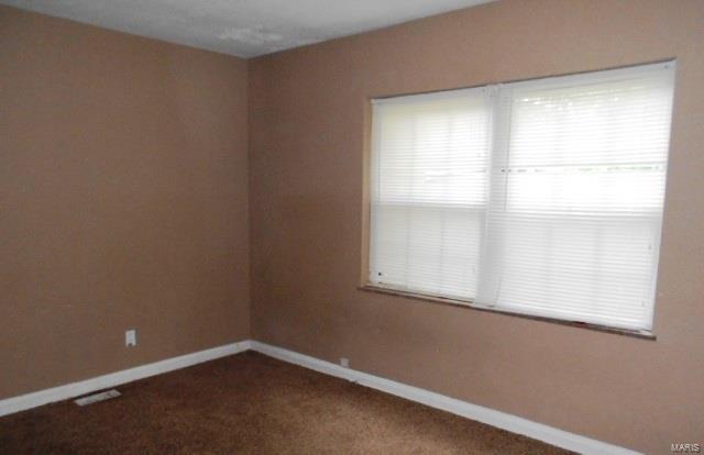16 Green Acres Road St. Louis, MO 63137 - Photo 6 of 8