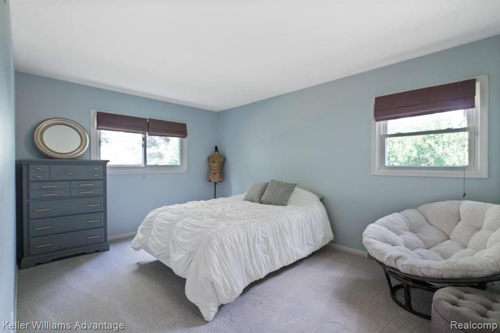 35984 Charter Crest Road Farmington Hills, MI 48335 - Photo 18 of 39