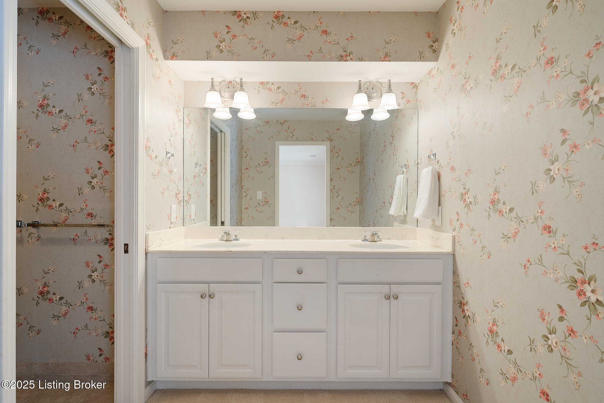 6104 Innes Trace Road Louisville, KY 40222 - Photo 37 of 52 6104 Innes Trace Rd_interior-33