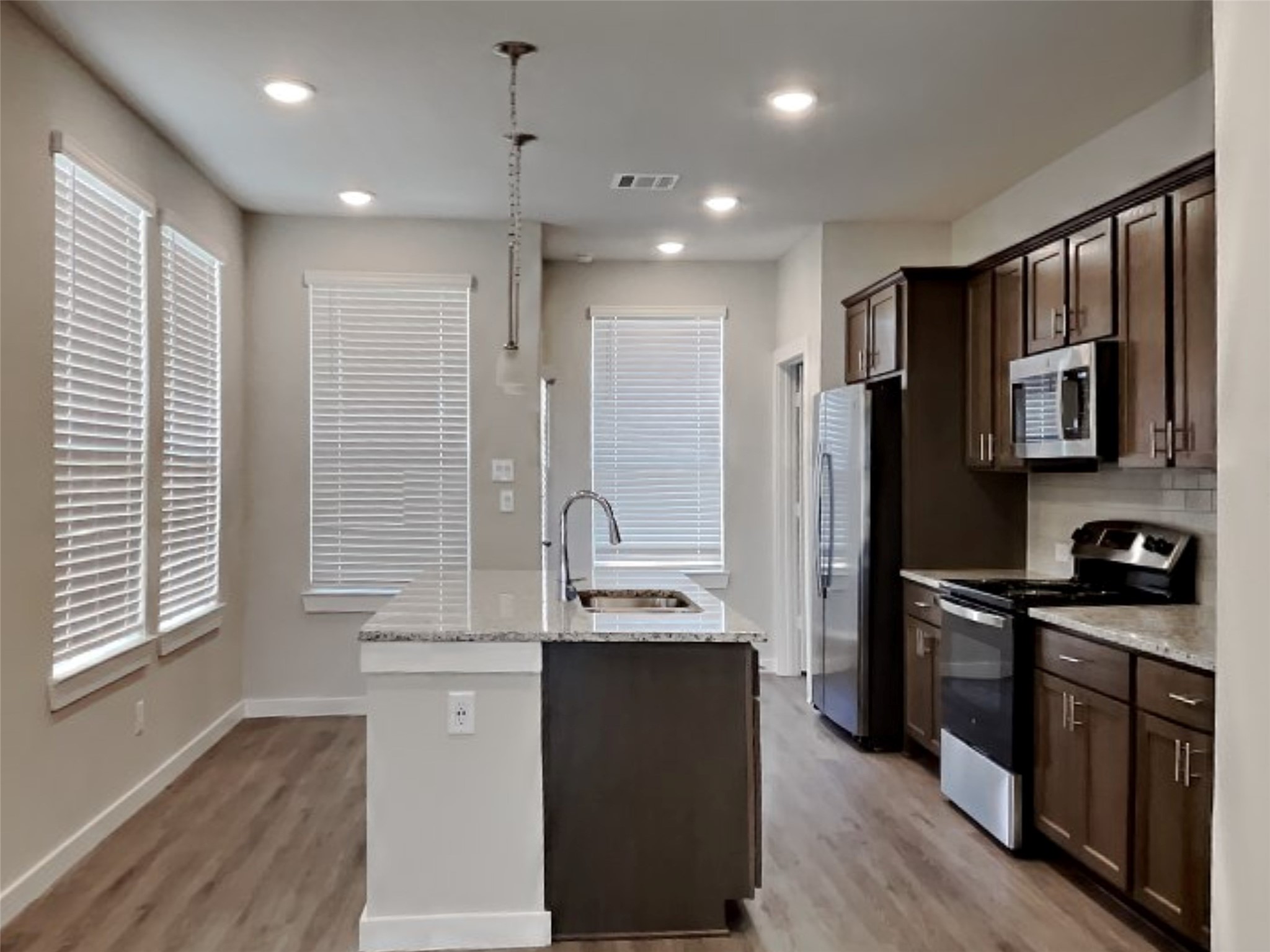 2411 Foster Hl Road Richmond, TX 77469 - Photo 5 of 16