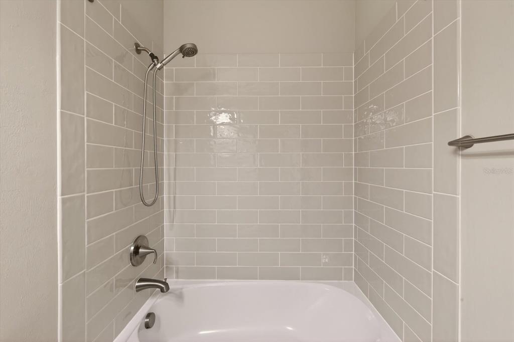 6745 Chester Trail Bradenton, FL 34202 - Photo 10 of 95