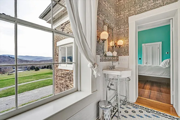 $5,499,950 | 1066 Greyledge Road, Buchanan, VA 24066