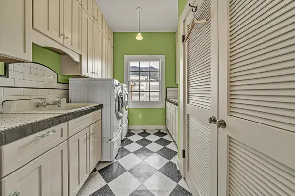 $5,499,950 | 1066 Greyledge Road, Buchanan, VA 24066