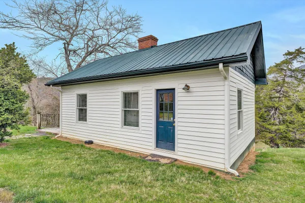 $5,499,950 | 1066 Greyledge Road, Buchanan, VA 24066