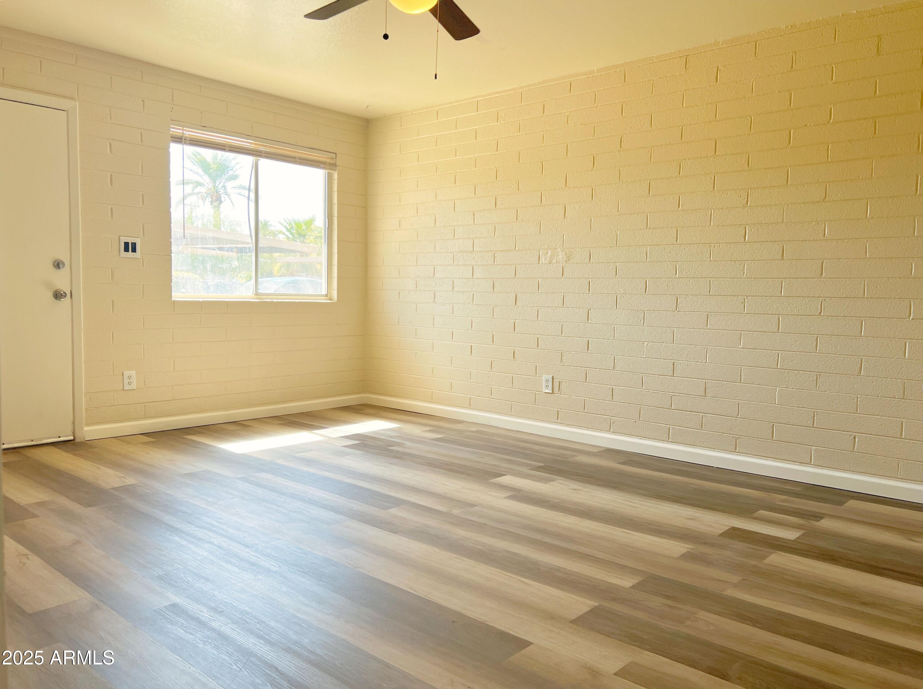 1240 West Dunlap Avenue, Unit 15 Phoenix, AZ 85021 - Photo 2 of 9 IMG_4258