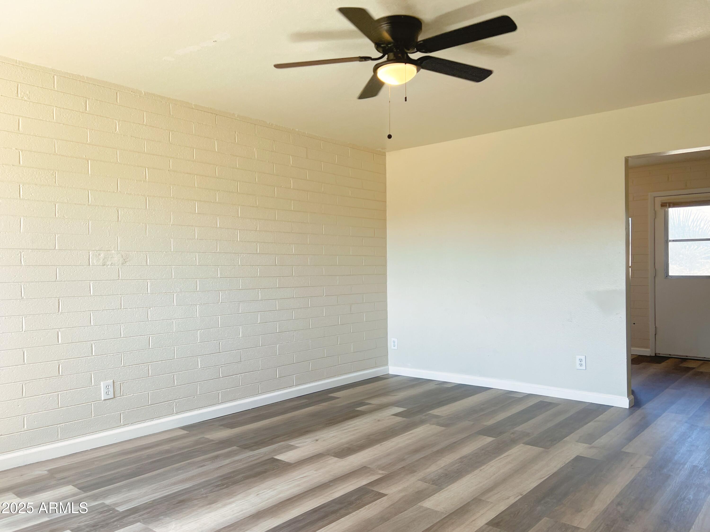 1240 West Dunlap Avenue, Unit 15 Phoenix, AZ 85021 - Photo 3 of 9 IMG_4261