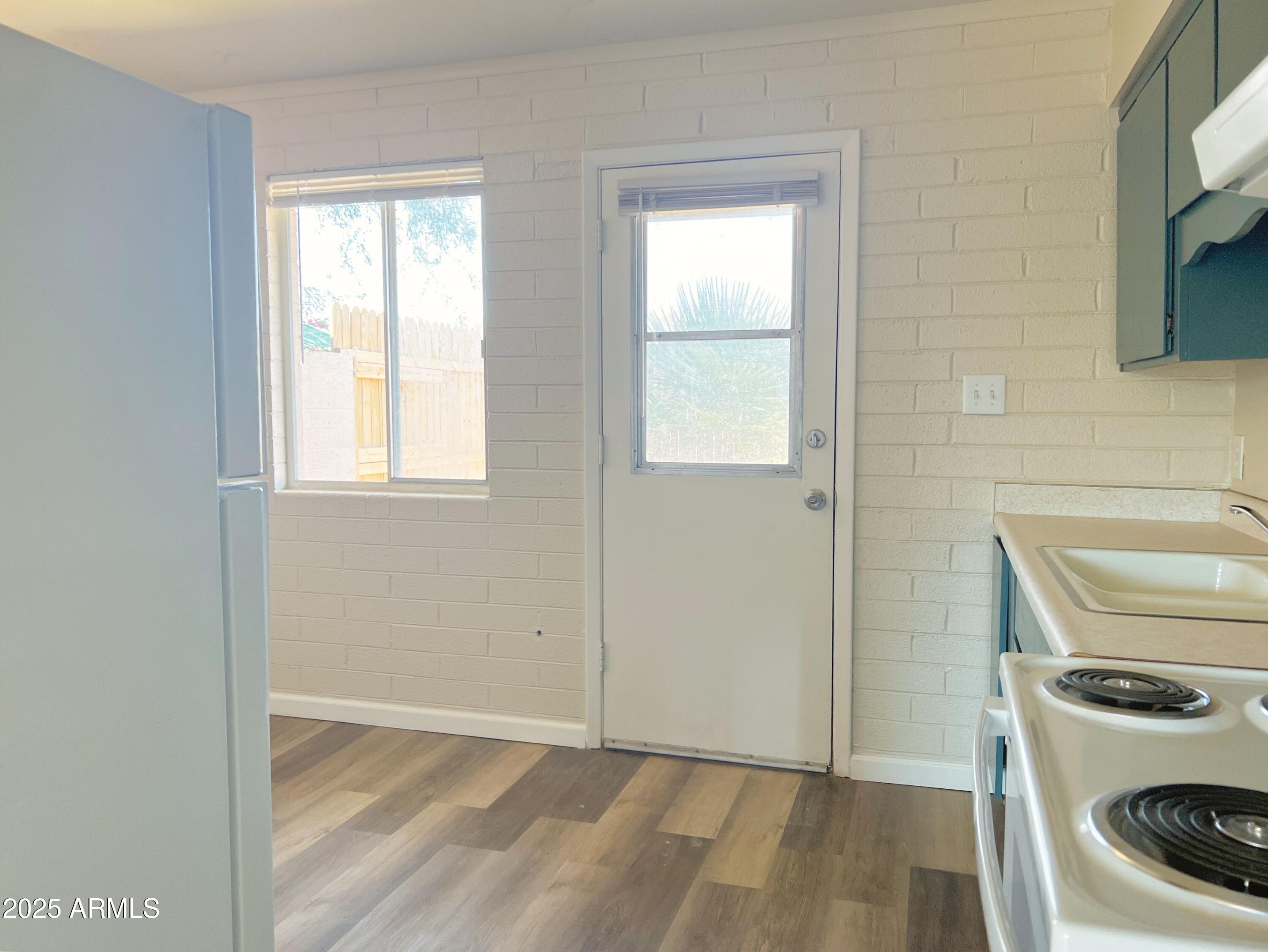 1240 West Dunlap Avenue, Unit 15 Phoenix, AZ 85021 - Photo 5 of 9 IMG_4269