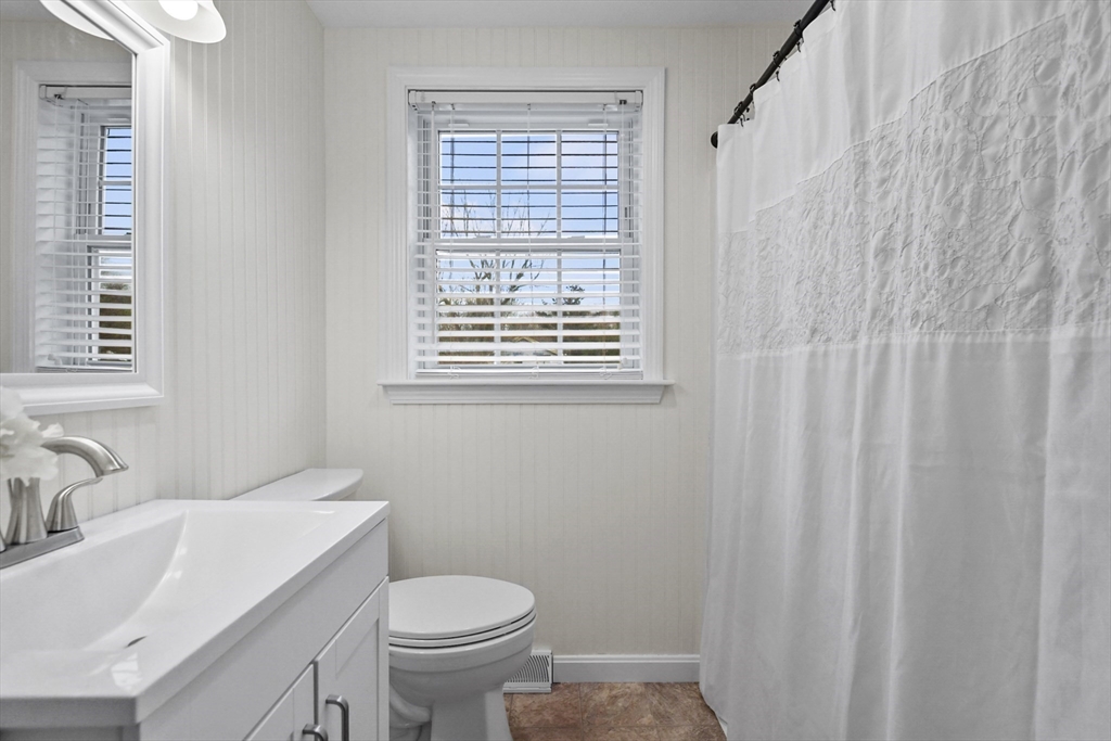 12 Cornell Road Haverhill, MA 01832 - Photo 17 of 38 Gallery Image 17