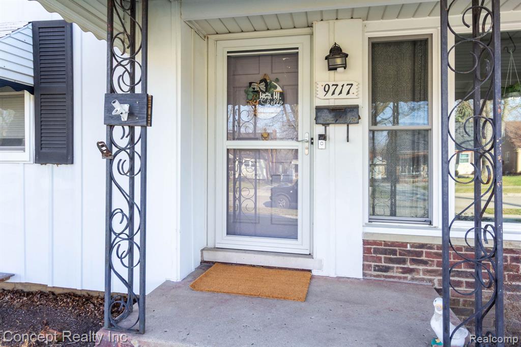 9717 Ruth Avenue Allen Park, MI 48101 - Photo 3 of 28 Gallery Image 3