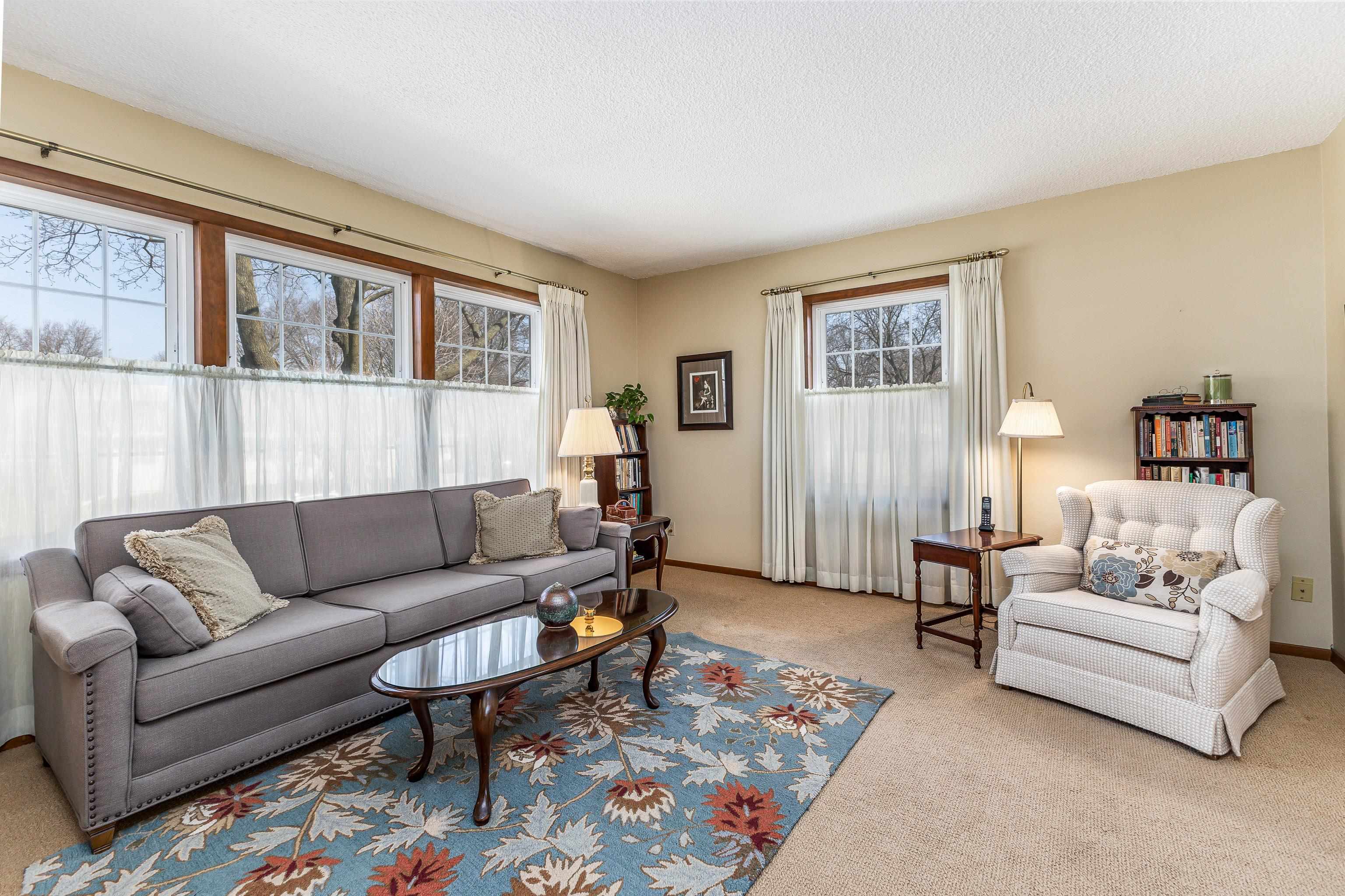2180 Key Way Drive Dubuque, IA 52002 - Photo 2 of 40 Gallery Image 2