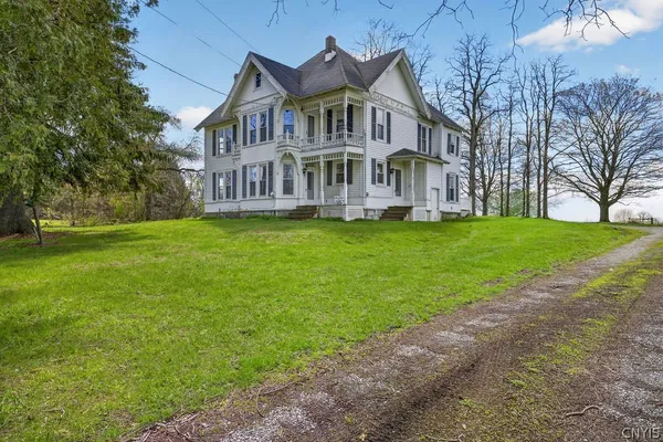 $899,000 | 2375 Benson Road, Skaneateles, NY 13152