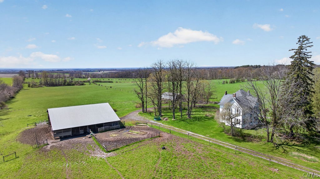 2375 Benson Road Skaneateles, NY 13152 - Photo 3 of 48