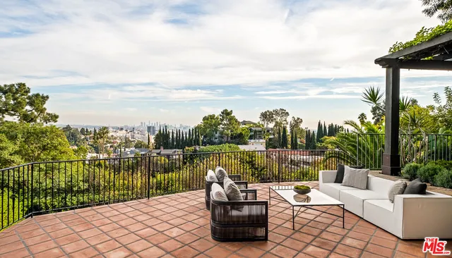 $4,399,000 | 7020 La Presa Drive, Los Angeles, CA 90068