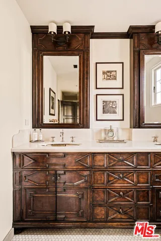 $4,399,000 | 7020 La Presa Drive, Los Angeles, CA 90068