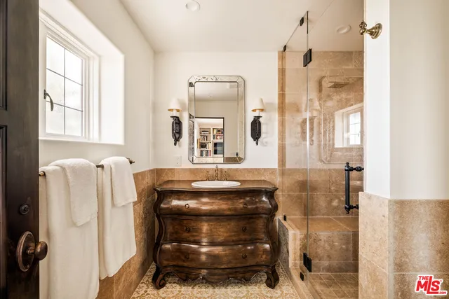 $4,399,000 | 7020 La Presa Drive, Los Angeles, CA 90068