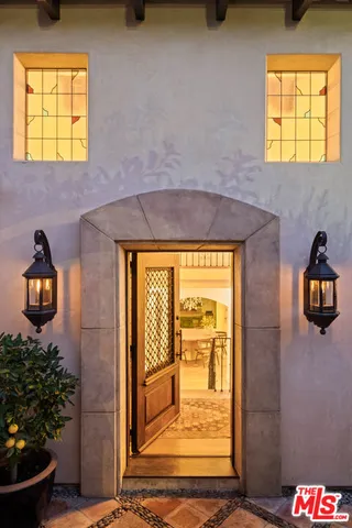 $4,399,000 | 7020 La Presa Drive, Los Angeles, CA 90068