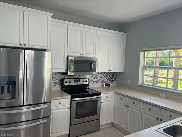 $2,700 | 3264 Amanda Lane, Unit 4, Naples, FL 34109