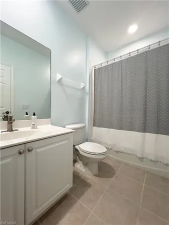 $2,700 | 3264 Amanda Lane, Unit 4, Naples, FL 34109