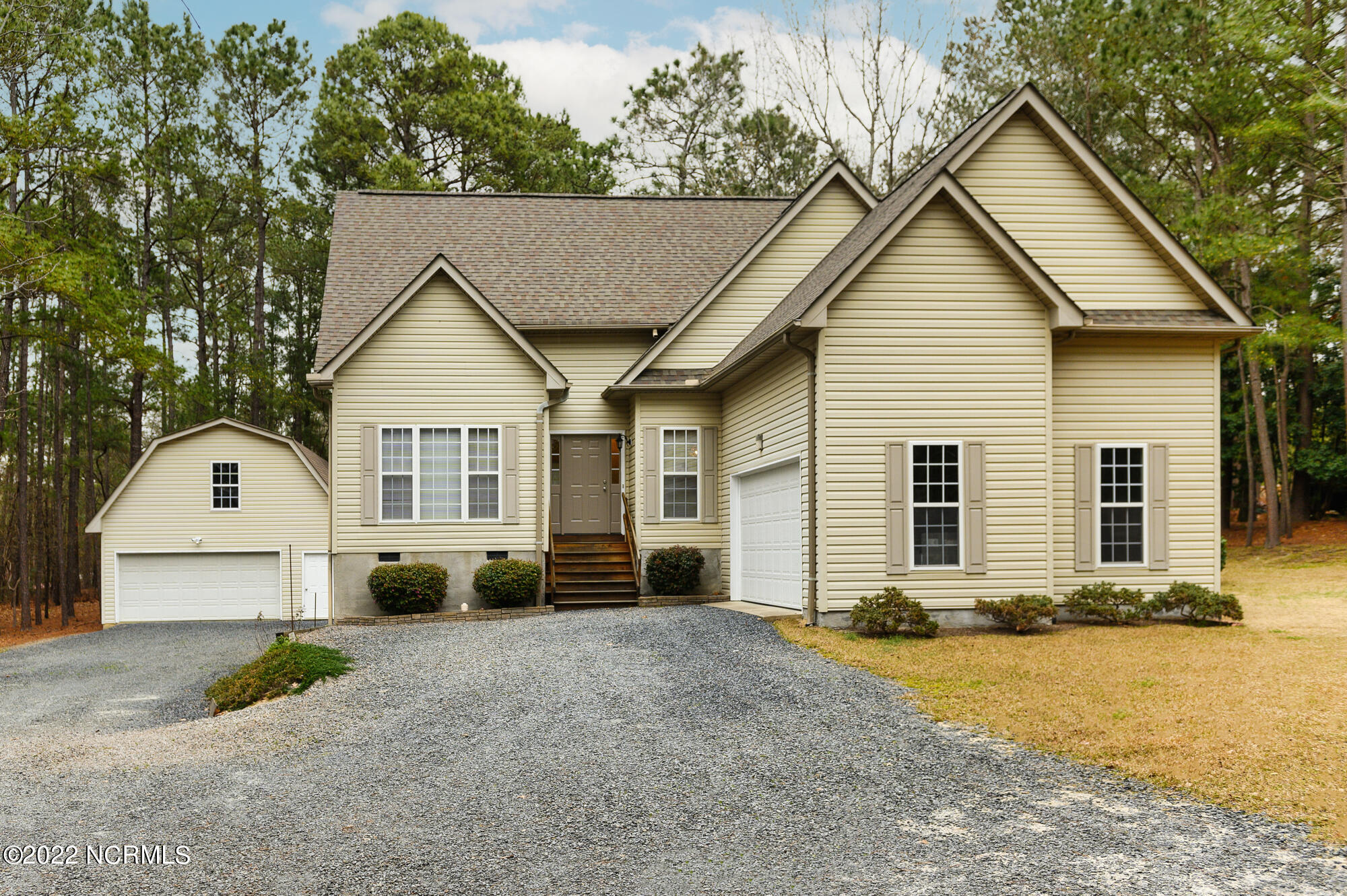 130 Meeting House Road Southern Pines, NC 28387 - Photo 2 of 35 MHM_9562