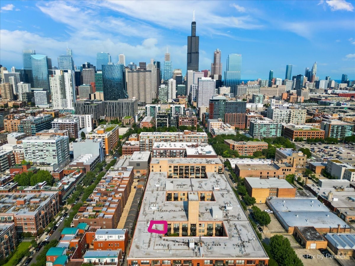1040 West Adams Street, Unit 459 Chicago, IL 60607 - Photo 29 of 30 a picture of city view